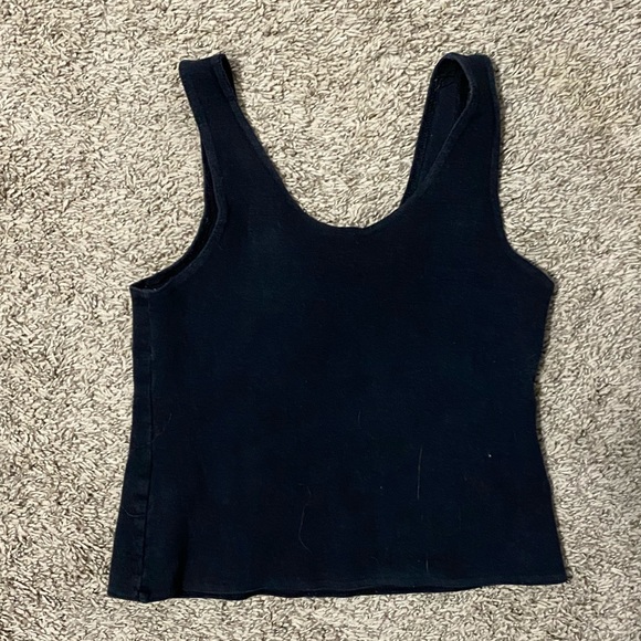 Solid black crop top - Picture 2 of 2